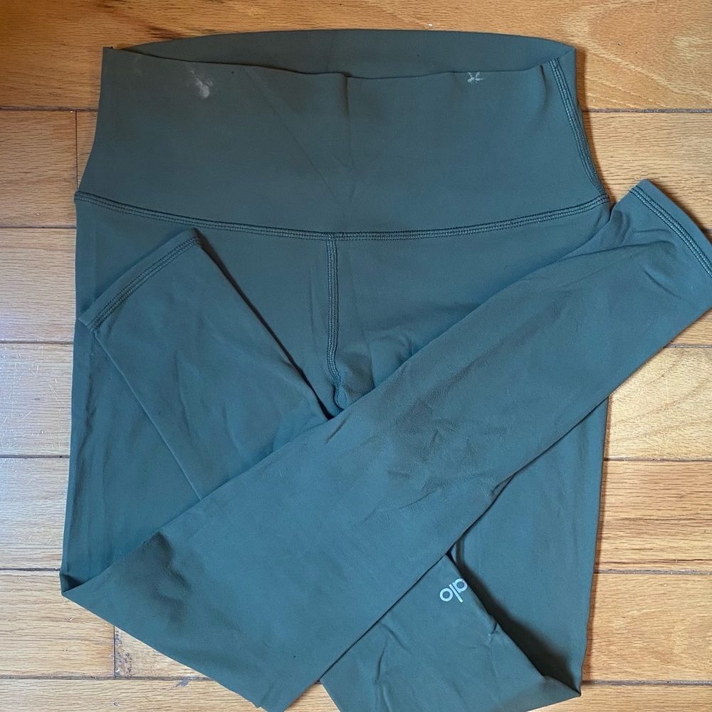 Green alo leggings